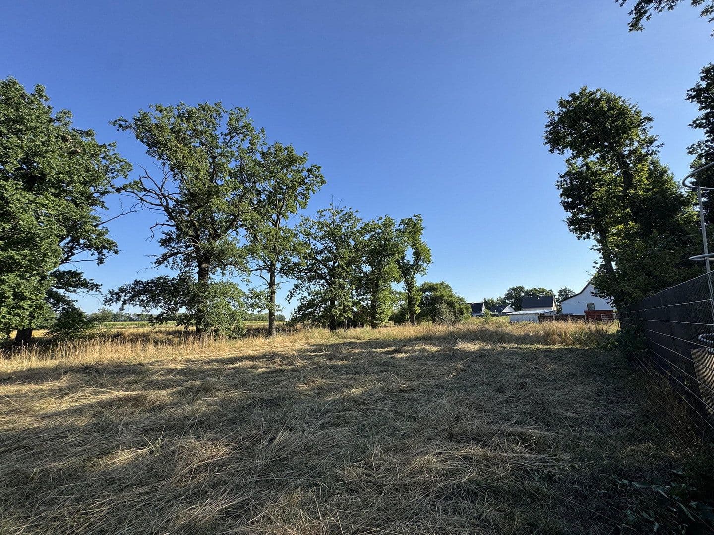 Prodej pozemku 400 m², Pfarrholz 12, Pegau, Sasko Prodej pozemku 400 m², Pfarrholz 12, Pegau, Sasko