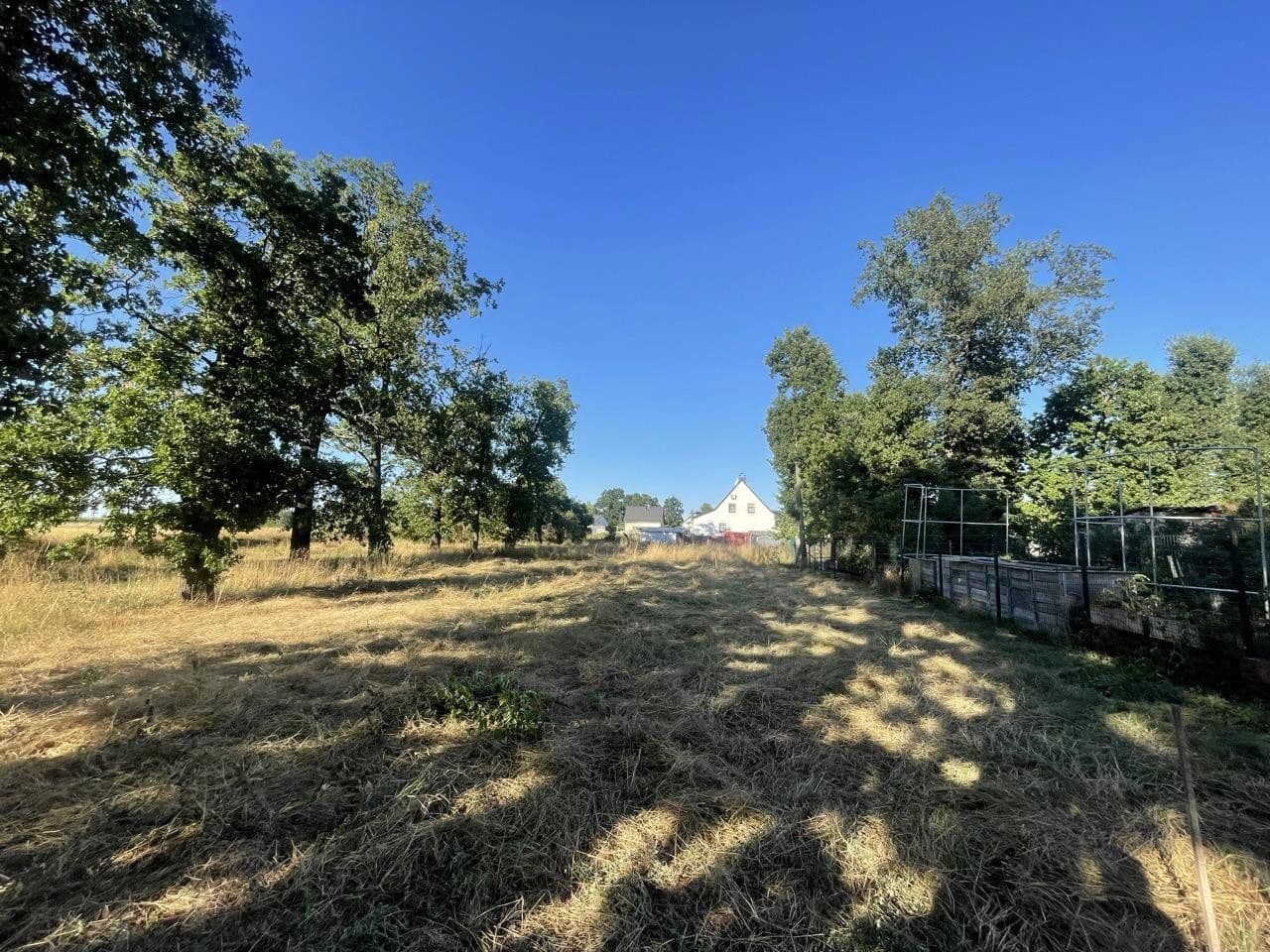 Prodej pozemku 400 m², Pfarrholz 12, Pegau, Sasko Prodej pozemku 400 m², Pfarrholz 12, Pegau, Sasko