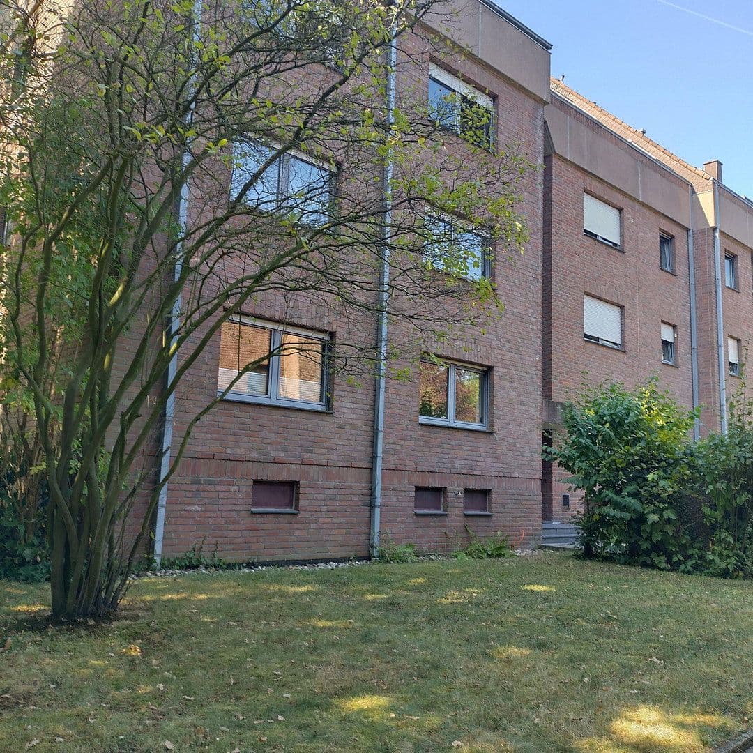 Prodej bytu 4+1 102 m², Neuss, Severní Porýní-Vestfálsko Prodej bytu 4+1 102 m², Neuss, Severní Porýní-Vestfálsko