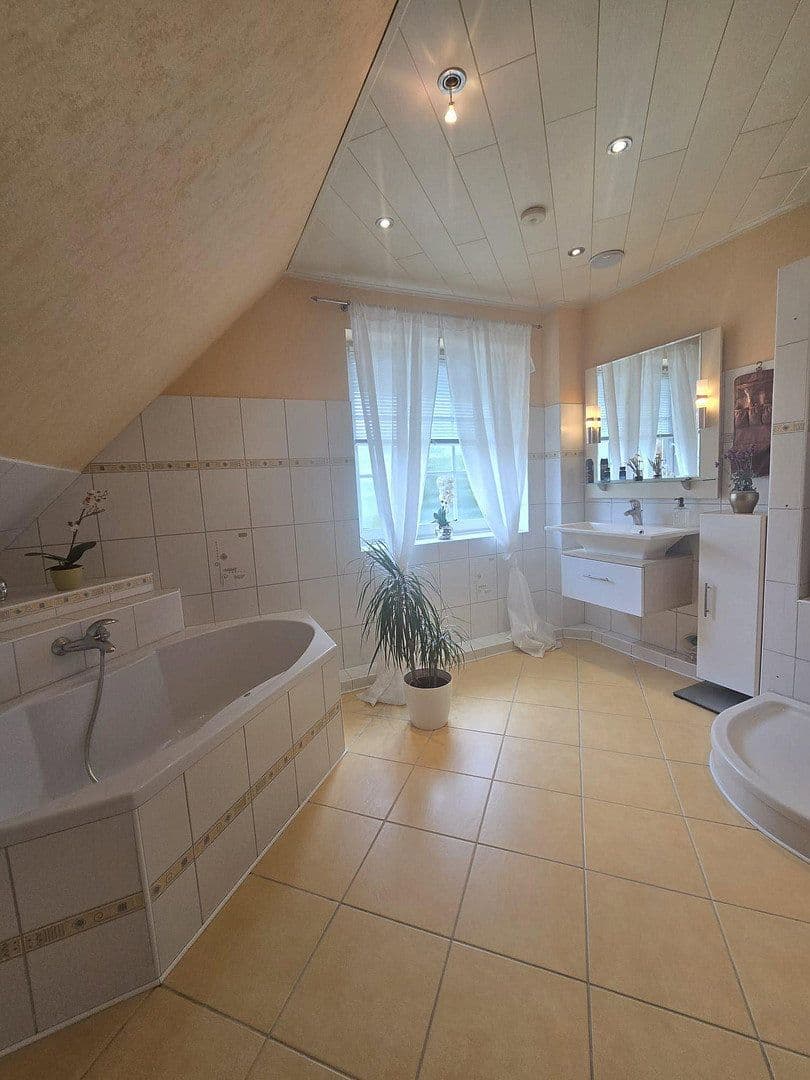 Prodej domu 120 m², pozemek 503 m², Steinburg, Šlesvicko-Holštýnsko Prodej domu 120 m², pozemek 503 m², Steinburg, Šlesvicko-Holštýnsko