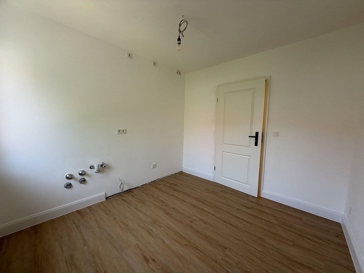 Prodej bytu 3+1 77 m², Erfurt, Durynsko Prodej bytu 3+1 77 m², Erfurt, Durynsko