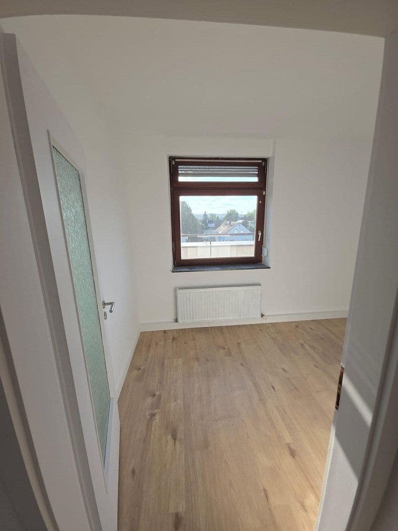 Pronájem bytu 2+1 65 m², Neckarsulm, Bádensko-Württembersko Pronájem bytu 2+1 65 m², Neckarsulm, Bádensko-Württembersko