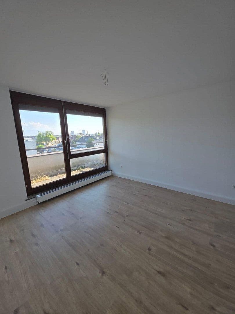 Pronájem bytu 2+1 65 m², Neckarsulm, Bádensko-Württembersko Pronájem bytu 2+1 65 m², Neckarsulm, Bádensko-Württembersko