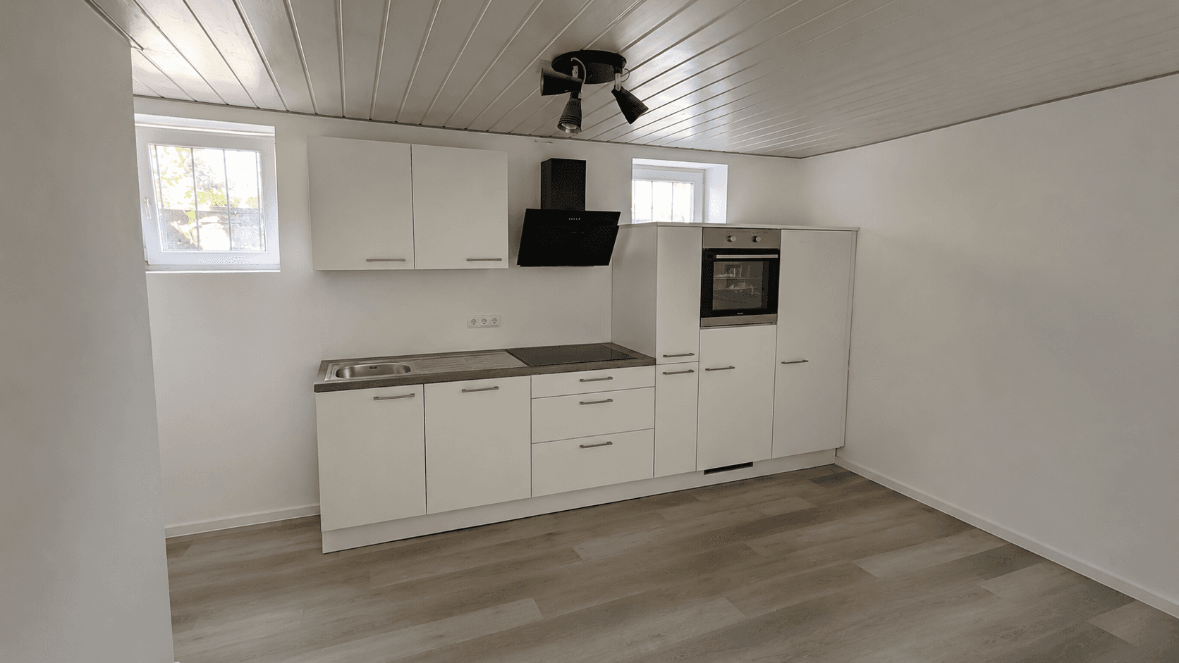 Pronájem bytu 2+1 53 m², Bruchsal, Bádensko-Württembersko Pronájem bytu 2+1 53 m², Bruchsal, Bádensko-Württembersko