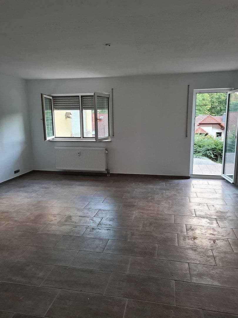 Pronájem bytu 3+1 99 m², Bad Soden-Salmünster, Hessen Pronájem bytu 3+1 99 m², Bad Soden-Salmünster, Hessen