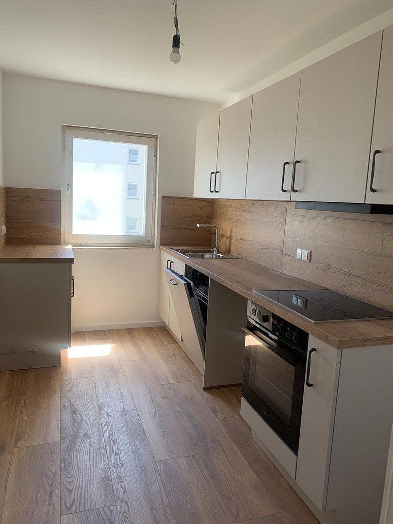 Pronájem bytu 2+1 57 m², Heddingheimer Str. 9, Hattersheim am Main, Hessen Pronájem bytu 2+1 57 m², Heddingheimer Str. 9, Hattersheim am Main, Hessen
