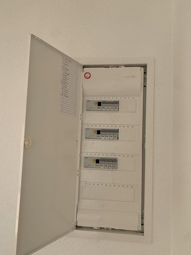 Pronájem bytu 2+1 57 m², Heddingheimer Str. 9, Hattersheim am Main, Hessen Pronájem bytu 2+1 57 m², Heddingheimer Str. 9, Hattersheim am Main, Hessen