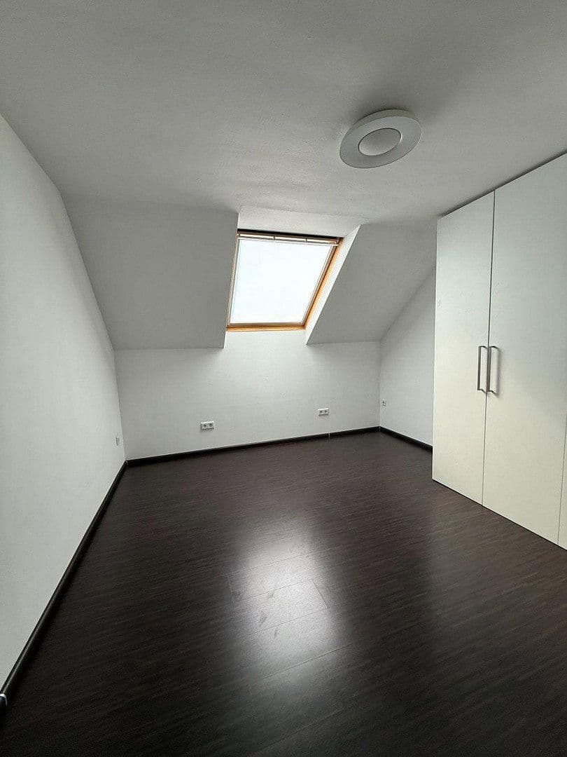 Prodej bytu 3+kk 95 m², Frankfurt am Main, Hessen Prodej bytu 3+kk 95 m², Frankfurt am Main, Hessen