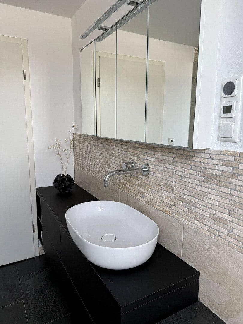 Prodej bytu 3+kk 95 m², Frankfurt am Main, Hessen Prodej bytu 3+kk 95 m², Frankfurt am Main, Hessen
