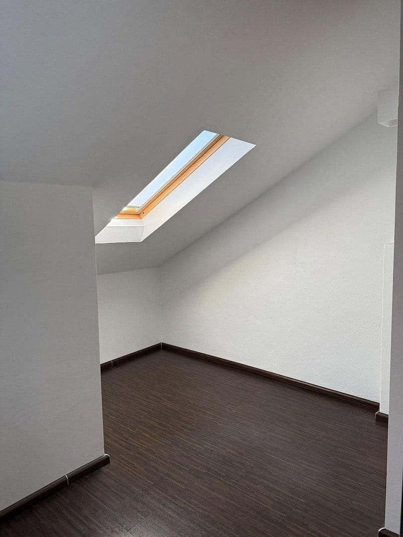 Prodej bytu 3+kk 95 m², Frankfurt am Main, Hessen Prodej bytu 3+kk 95 m², Frankfurt am Main, Hessen