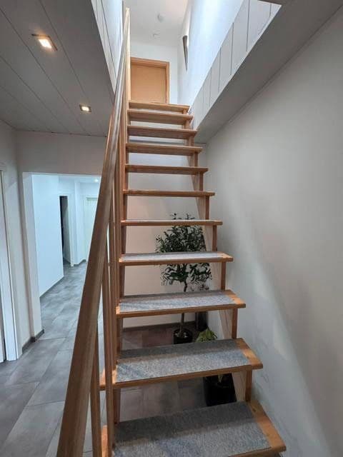 Prodej domu 114 m², pozemek 345 m², Wuppertal, Severní Porýní-Vestfálsko Prodej domu 114 m², pozemek 345 m², Wuppertal, Severní Porýní-Vestfálsko