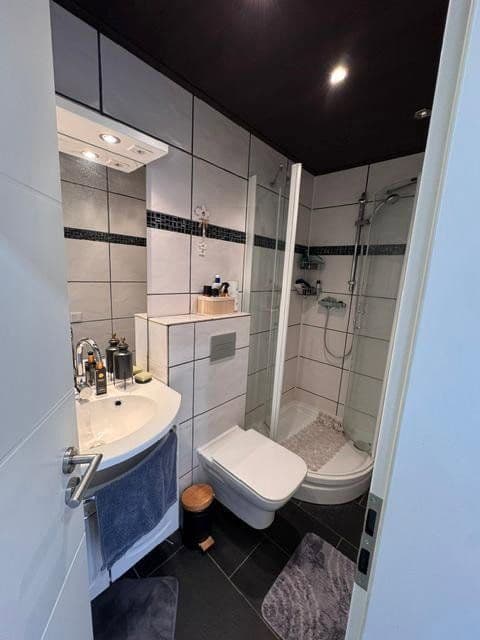 Prodej domu 114 m², pozemek 345 m², Wuppertal, Severní Porýní-Vestfálsko Prodej domu 114 m², pozemek 345 m², Wuppertal, Severní Porýní-Vestfálsko