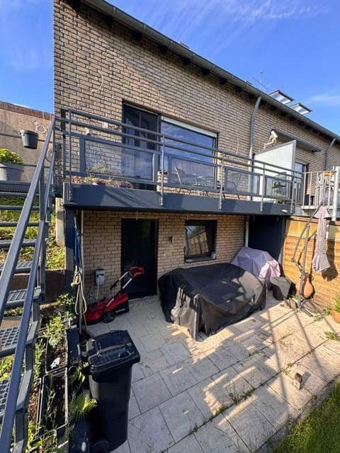 Prodej domu 114 m², pozemek 345 m², Wuppertal, Severní Porýní-Vestfálsko Prodej domu 114 m², pozemek 345 m², Wuppertal, Severní Porýní-Vestfálsko