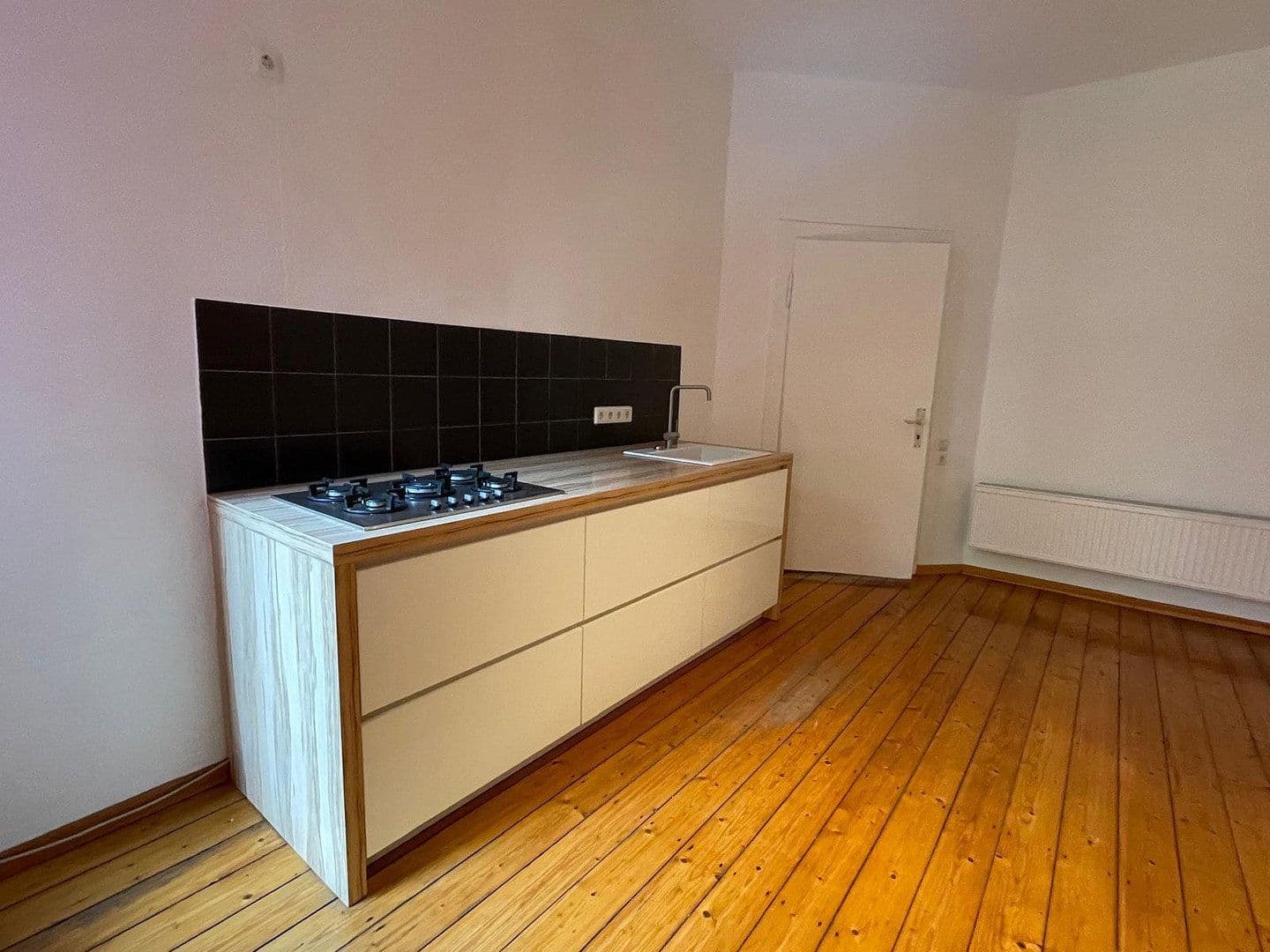 Pronájem bytu 2+1 69 m², Hahnenstraße 9, Hannover, Dolní Sasko Pronájem bytu 2+1 69 m², Hahnenstraße 9, Hannover, Dolní Sasko