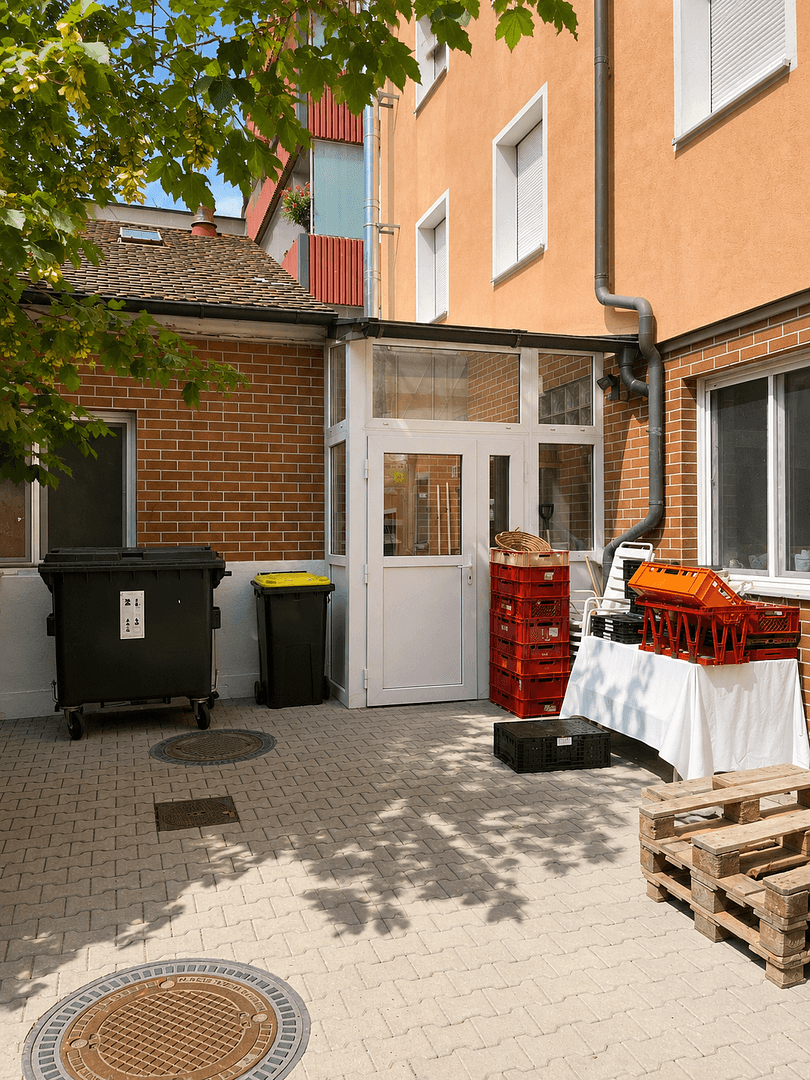 Pronájem nebytového prostoru 137 m², Von-der-Tann-Straße 156, Nürnberg, Bavorsko Pronájem nebytového prostoru 137 m², Von-der-Tann-Straße 156, Nürnberg, Bavorsko