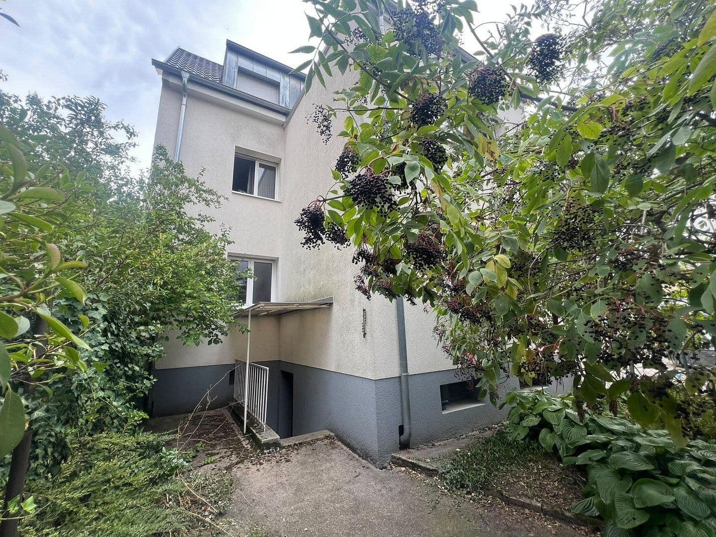 Pronájem bytu 2+1 65 m², Weiherstraße 3, Mannheim, Bádensko-Württembersko Pronájem bytu 2+1 65 m², Weiherstraße 3, Mannheim, Bádensko-Württembersko