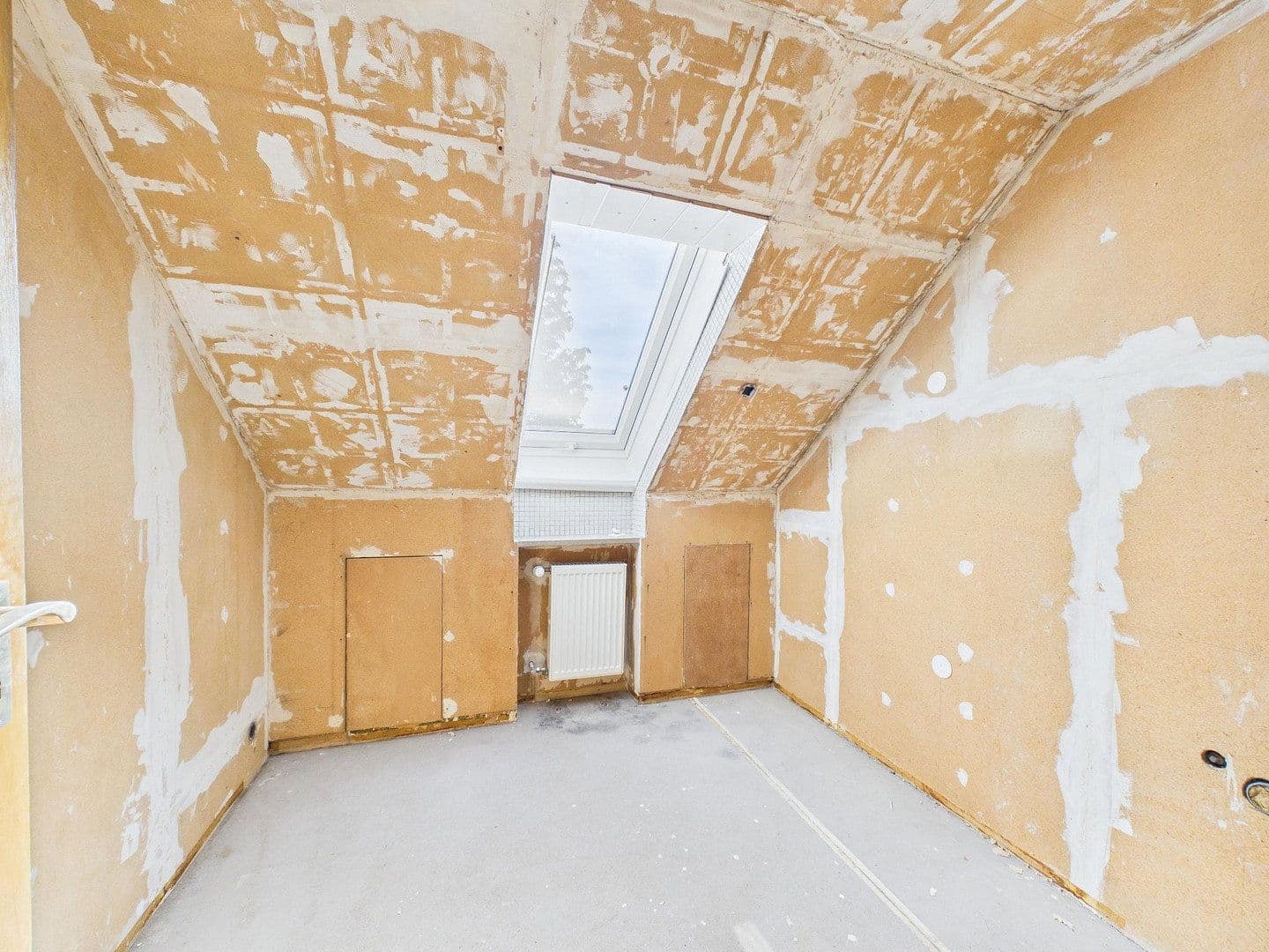 Prodej domu 131 m², pozemek 174 m², Nürnberg, Bavorsko Prodej domu 131 m², pozemek 174 m², Nürnberg, Bavorsko