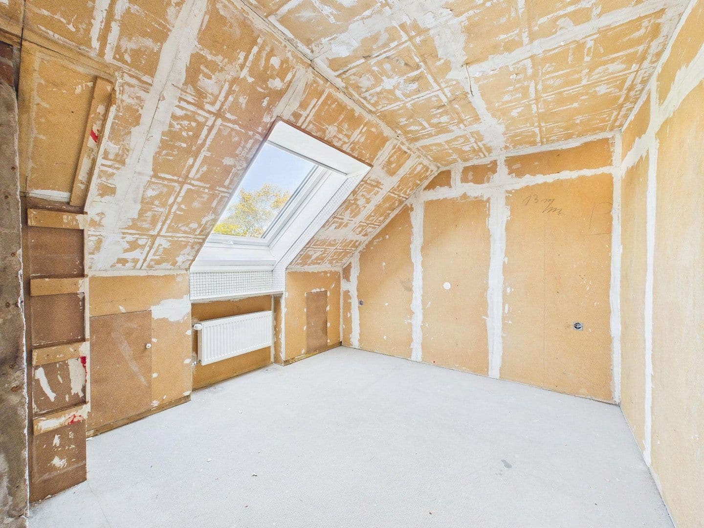 Prodej domu 131 m², pozemek 174 m², Nürnberg, Bavorsko Prodej domu 131 m², pozemek 174 m², Nürnberg, Bavorsko