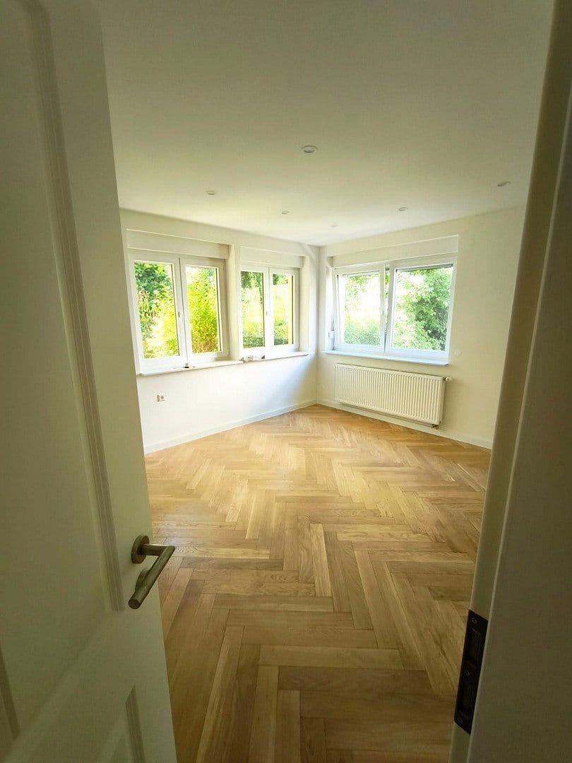 Prodej bytu 4+1 93 m², Stuttgart, Bádensko-Württembersko Prodej bytu 4+1 93 m², Stuttgart, Bádensko-Württembersko