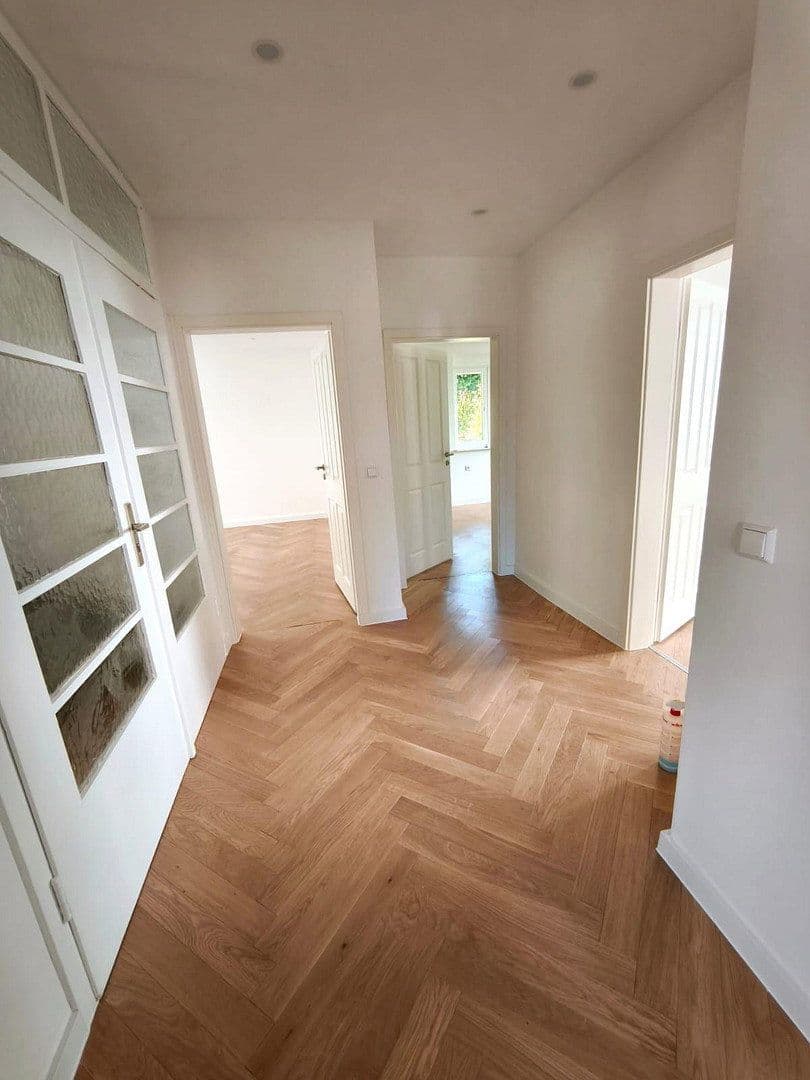 Prodej bytu 4+1 93 m², Stuttgart, Bádensko-Württembersko Prodej bytu 4+1 93 m², Stuttgart, Bádensko-Württembersko