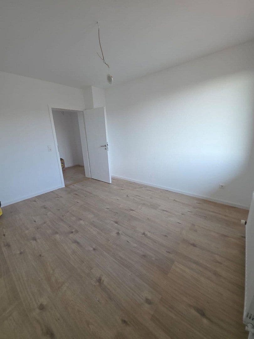 Pronájem bytu 3+1 82 m², Ulmer Strasse 7, Neckarsulm, Bádensko-Württembersko Pronájem bytu 3+1 82 m², Ulmer Strasse 7, Neckarsulm, Bádensko-Württembersko