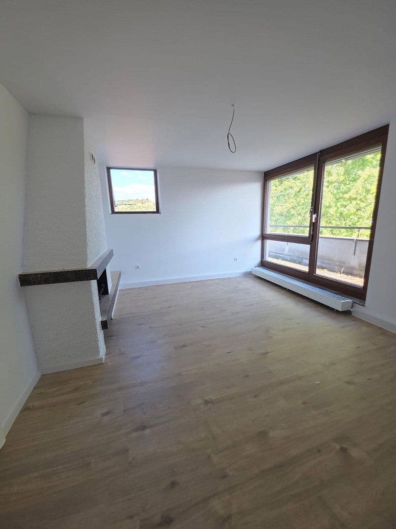 Pronájem bytu 3+1 82 m², Ulmer Strasse 7, Neckarsulm, Bádensko-Württembersko Pronájem bytu 3+1 82 m², Ulmer Strasse 7, Neckarsulm, Bádensko-Württembersko