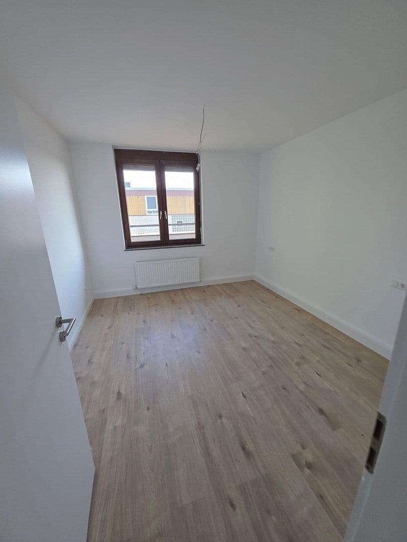 Pronájem bytu 3+1 82 m², Ulmer Strasse 7, Neckarsulm, Bádensko-Württembersko Pronájem bytu 3+1 82 m², Ulmer Strasse 7, Neckarsulm, Bádensko-Württembersko