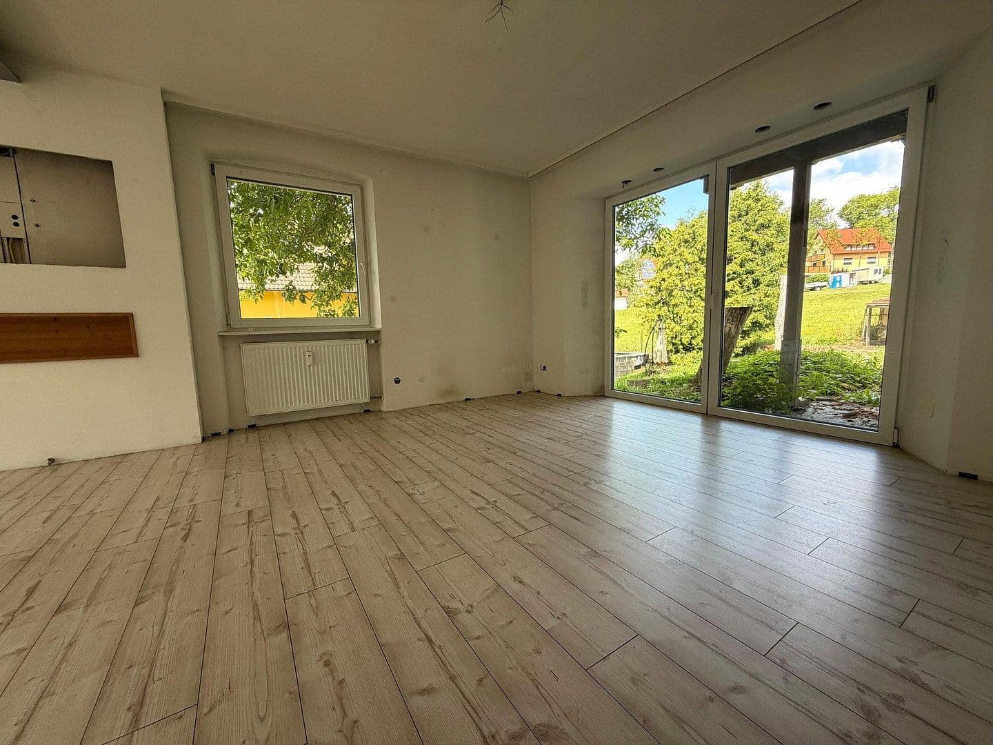 Prodej domu 275 m², pozemek 1.037 m², Bärnreuth 33, Bad Berneck im Fichtelgebirge, Bavorsko Prodej domu 275 m², pozemek 1.037 m², Bärnreuth 33, Bad Berneck im Fichtelgebirge, Bavorsko