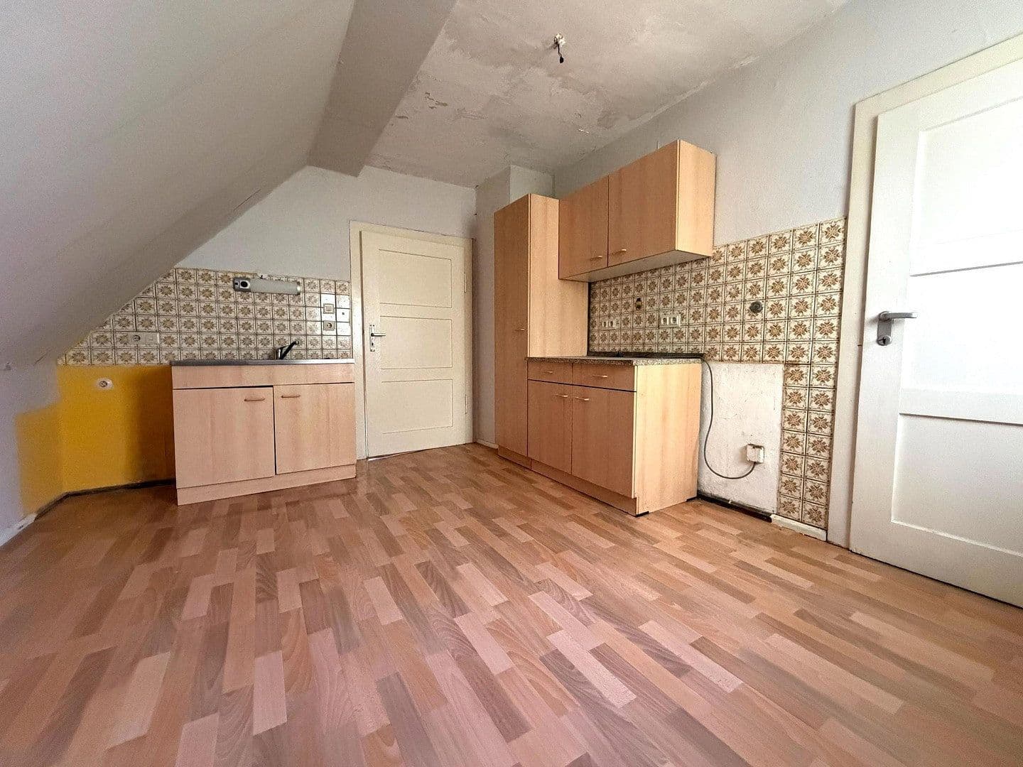 Prodej domu 275 m², pozemek 1.037 m², Bärnreuth 33, Bad Berneck im Fichtelgebirge, Bavorsko Prodej domu 275 m², pozemek 1.037 m², Bärnreuth 33, Bad Berneck im Fichtelgebirge, Bavorsko