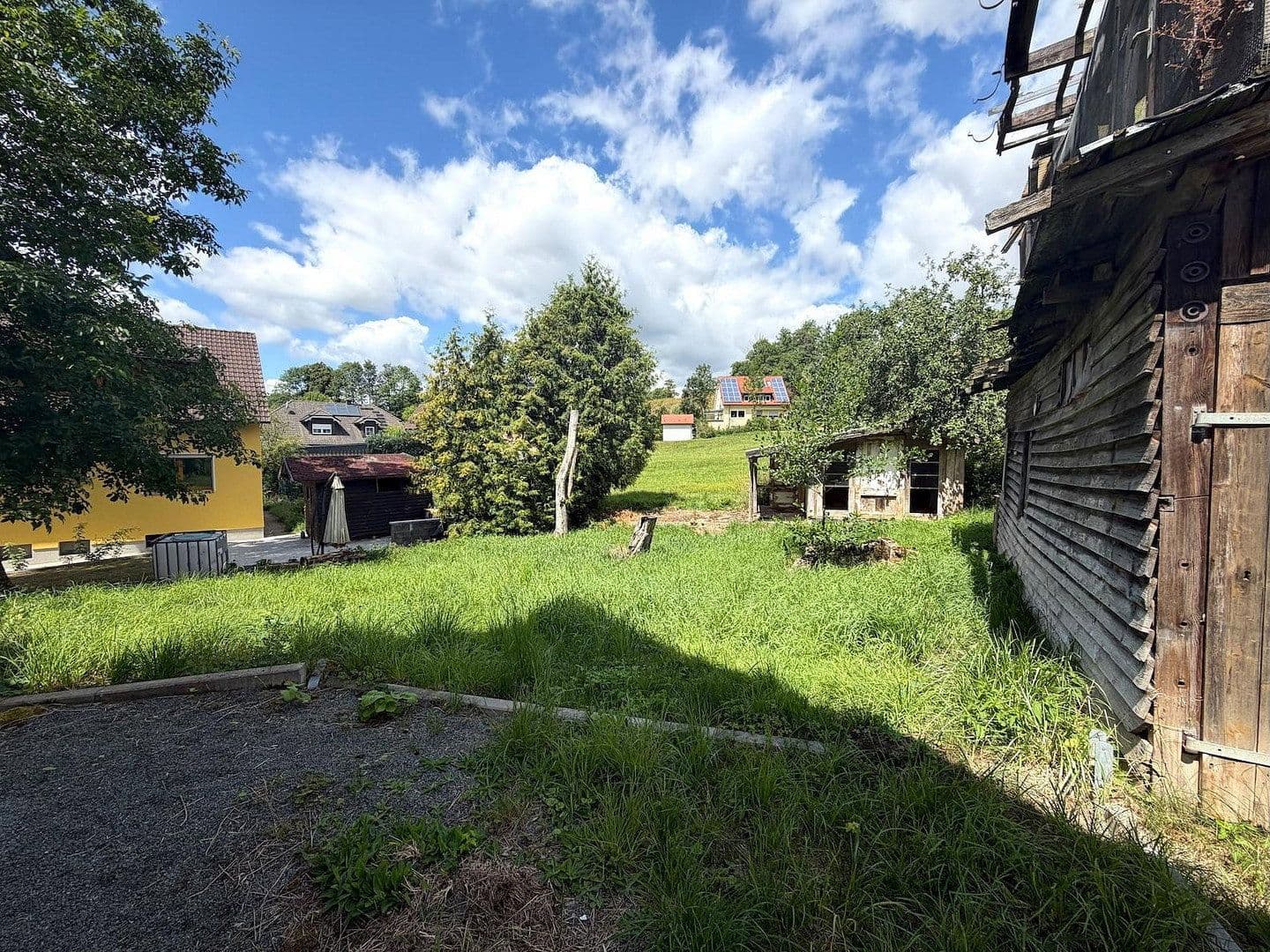 Prodej domu 275 m², pozemek 1.037 m², Bärnreuth 33, Bad Berneck im Fichtelgebirge, Bavorsko Prodej domu 275 m², pozemek 1.037 m², Bärnreuth 33, Bad Berneck im Fichtelgebirge, Bavorsko