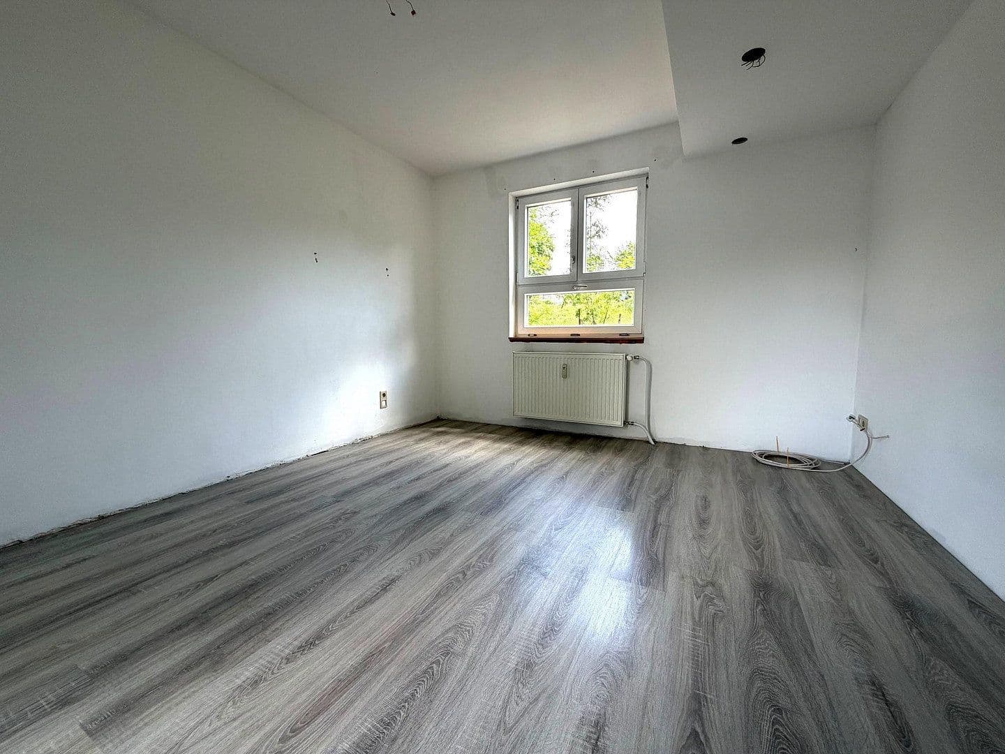 Prodej domu 275 m², pozemek 1.037 m², Bärnreuth 33, Bad Berneck im Fichtelgebirge, Bavorsko Prodej domu 275 m², pozemek 1.037 m², Bärnreuth 33, Bad Berneck im Fichtelgebirge, Bavorsko