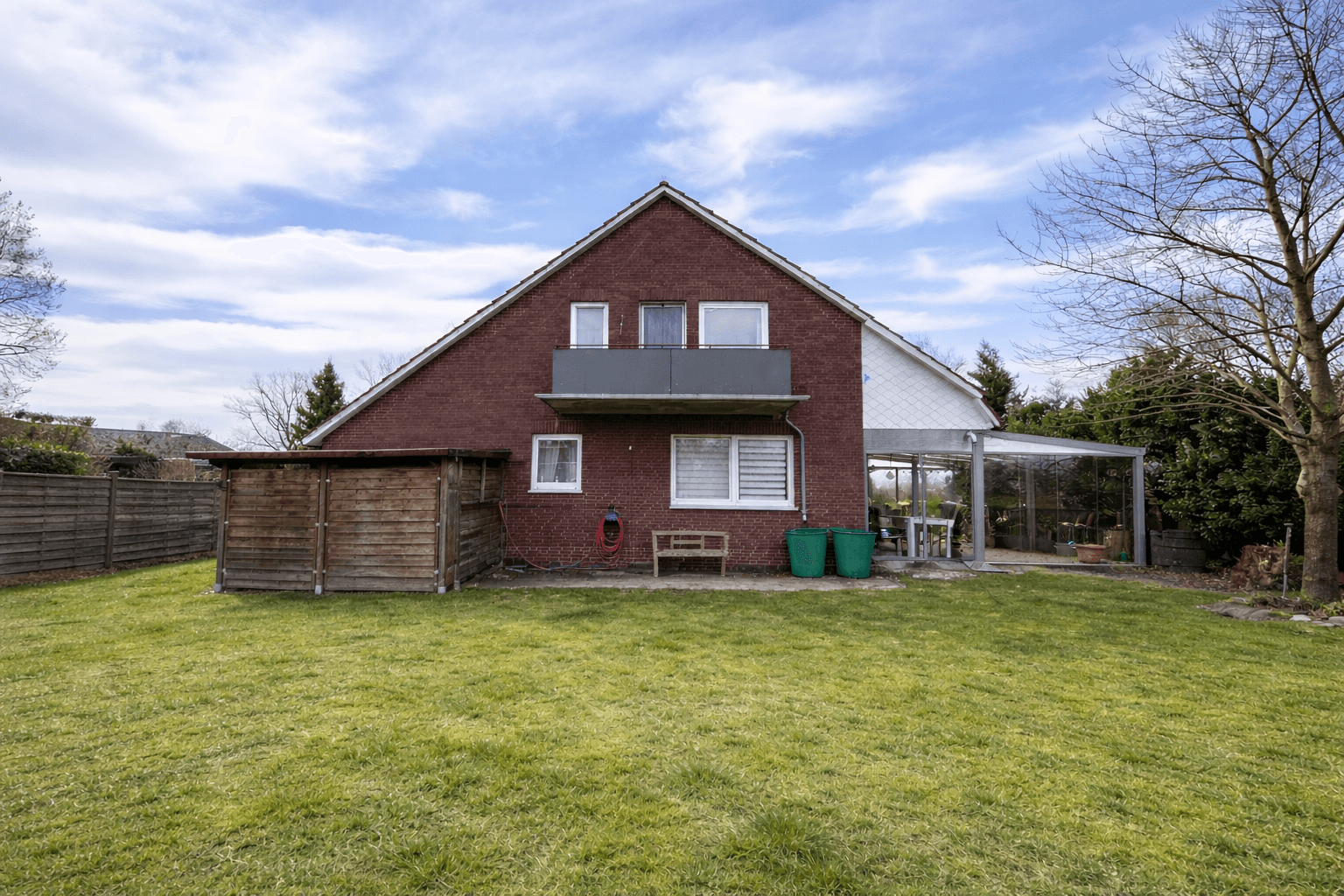 Prodej domu 174 m², pozemek 853 m², Ganderkesee, Dolní Sasko Prodej domu 174 m², pozemek 853 m², Ganderkesee, Dolní Sasko