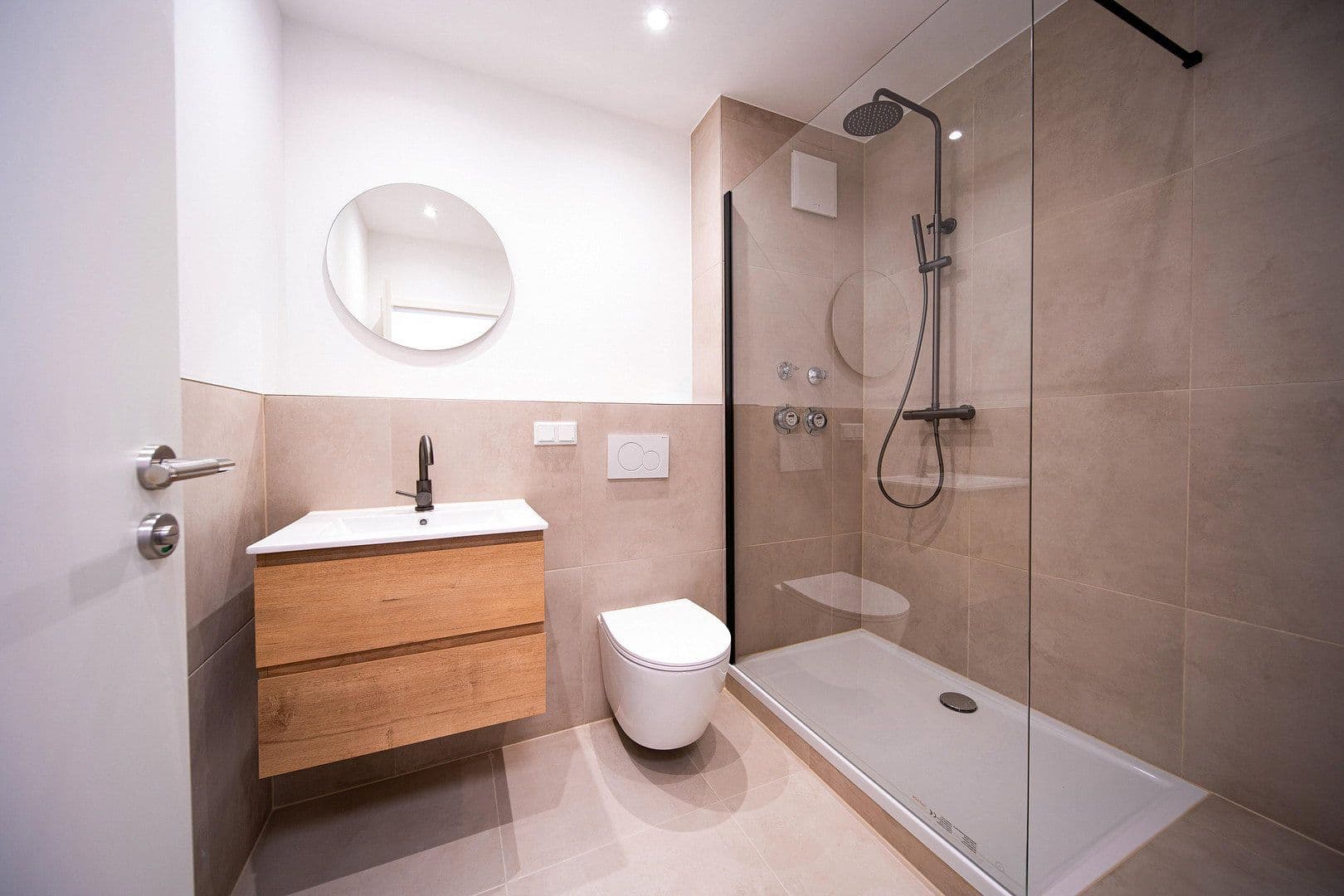 Prodej bytu 3+1 78 m², Wiesbaden, Hessen Prodej bytu 3+1 78 m², Wiesbaden, Hessen