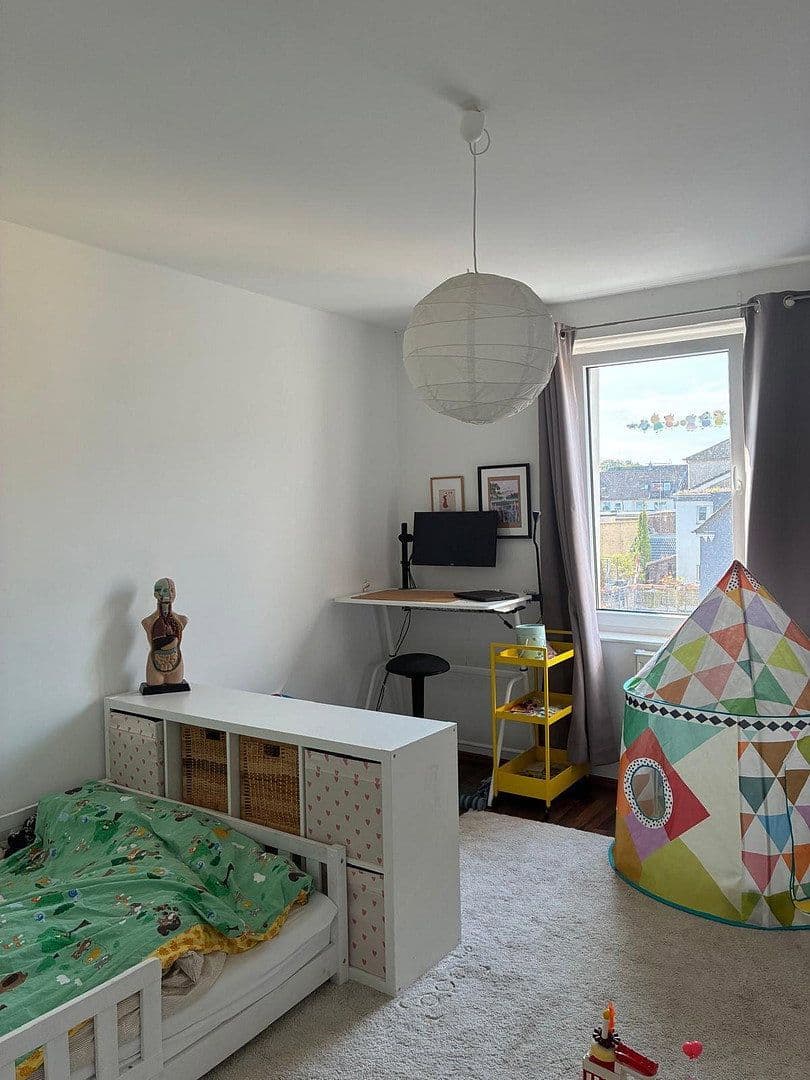 Pronájem bytu 3+1 80 m², Almastr. 11, Essen, Severní Porýní-Vestfálsko Pronájem bytu 3+1 80 m², Almastr. 11, Essen, Severní Porýní-Vestfálsko