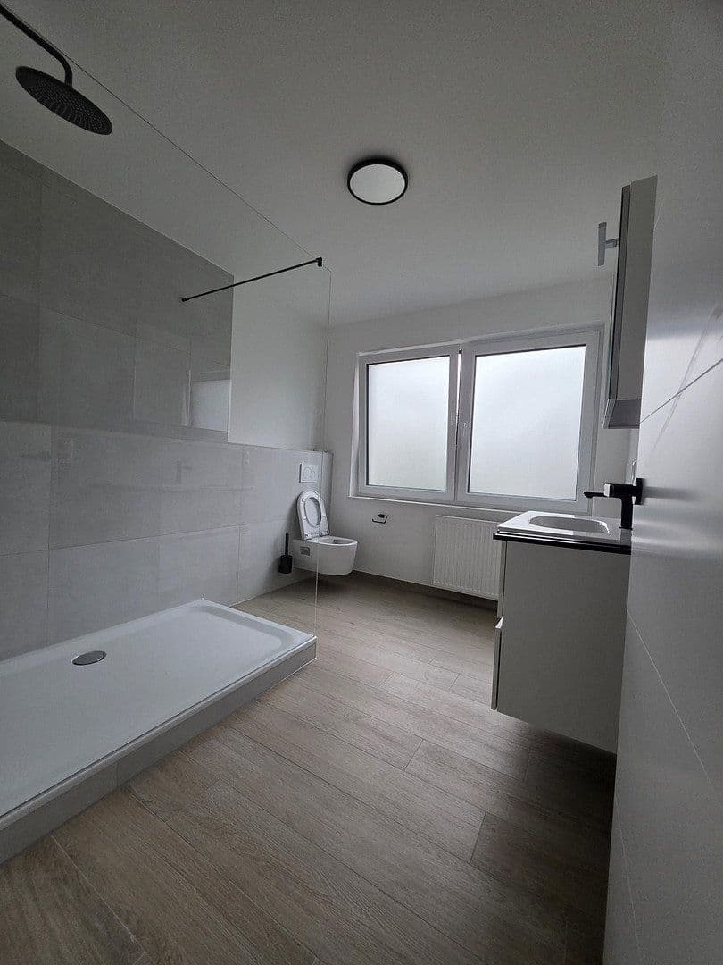 Pronájem bytu 3+1 106 m², Cloppenburg, Dolní Sasko Pronájem bytu 3+1 106 m², Cloppenburg, Dolní Sasko