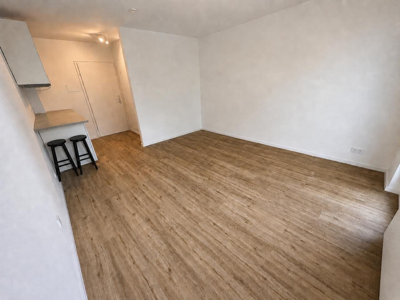 Pronájem bytu 1+1 24 m², Bad-Berneck-Straße 1, München, Bavorsko Pronájem bytu 1+1 24 m², Bad-Berneck-Straße 1, München, Bavorsko