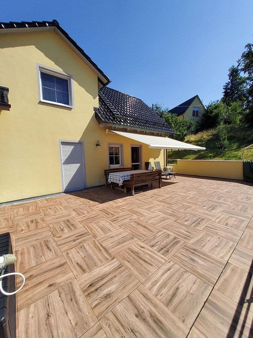 Pronájem domu 110 m², pozemek 400 m², Mühlbachstr., 14/b, Ebermannstadt, Bavorsko Pronájem domu 110 m², pozemek 400 m², Mühlbachstr., 14/b, Ebermannstadt, Bavorsko