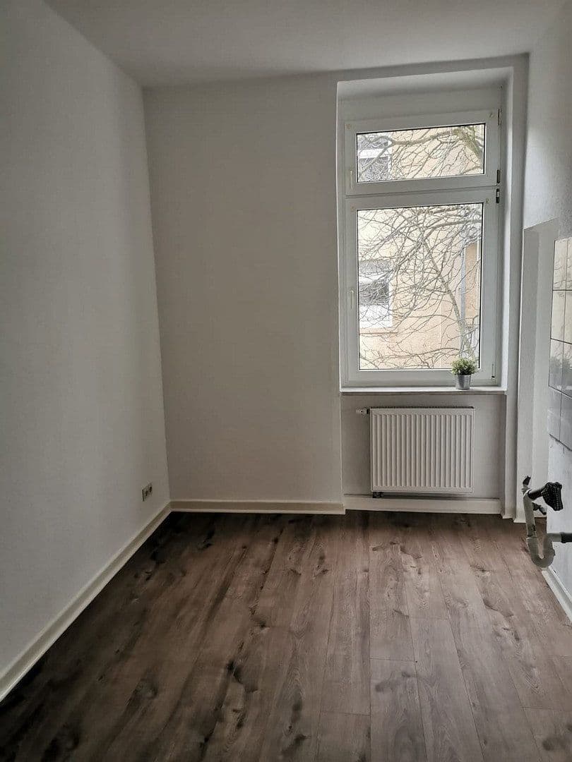 Pronájem bytu 3+1 78 m², Offenbach, Hessen Pronájem bytu 3+1 78 m², Offenbach, Hessen