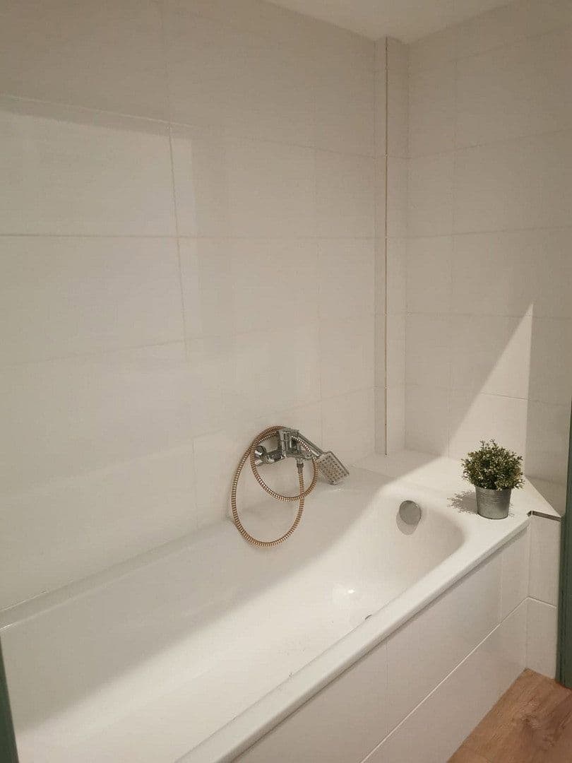 Pronájem bytu 3+1 78 m², Offenbach, Hessen Pronájem bytu 3+1 78 m², Offenbach, Hessen