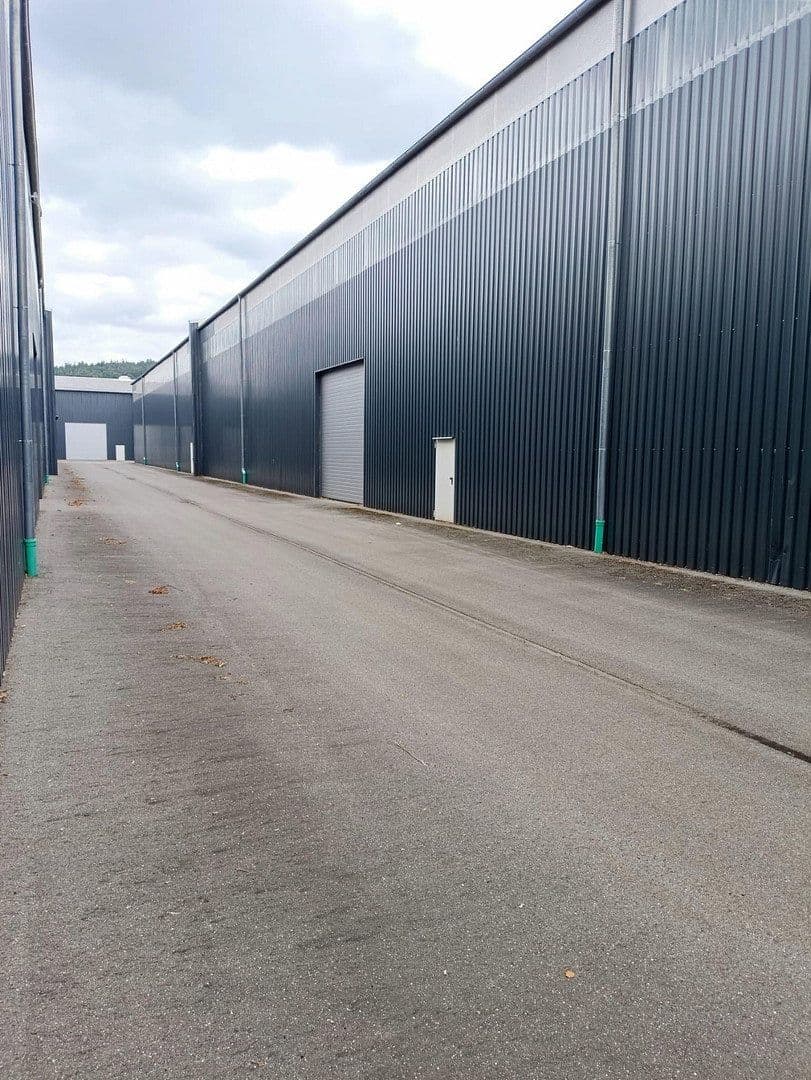Pronájem nebytového prostoru 1.505 m², Im Gewerbepark 1, Hunderdorf, Bavorsko Pronájem nebytového prostoru 1.505 m², Im Gewerbepark 1, Hunderdorf, Bavorsko