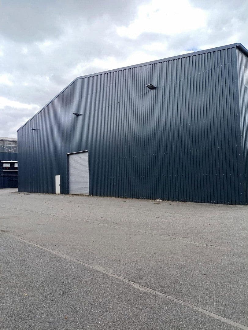 Pronájem nebytového prostoru 1.505 m², Im Gewerbepark 1, Hunderdorf, Bavorsko Pronájem nebytového prostoru 1.505 m², Im Gewerbepark 1, Hunderdorf, Bavorsko