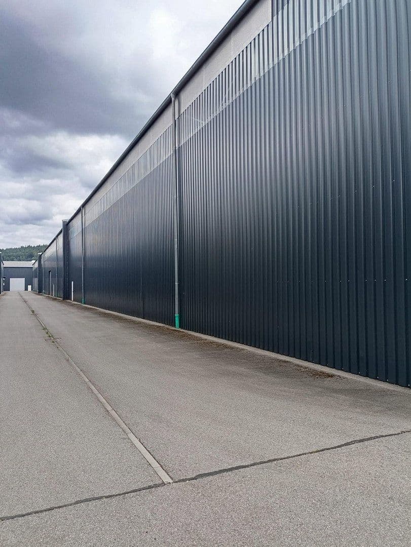 Pronájem nebytového prostoru 1.899 m², Im Gewerbepark 1, Hunderdorf, Bavorsko Pronájem nebytového prostoru 1.899 m², Im Gewerbepark 1, Hunderdorf, Bavorsko