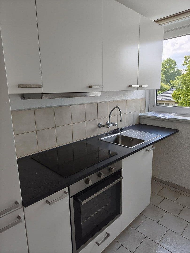 Pronájem bytu 3+1 57 m², Paul-Sorge-Straße 92, Hamburg, Hamburg Pronájem bytu 3+1 57 m², Paul-Sorge-Straße 92, Hamburg, Hamburg