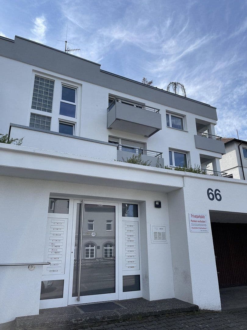 Pronájem bytu 1+1 28 m², Obere Weinsteige 66, Stuttgart, Bádensko-Württembersko Pronájem bytu 1+1 28 m², Obere Weinsteige 66, Stuttgart, Bádensko-Württembersko