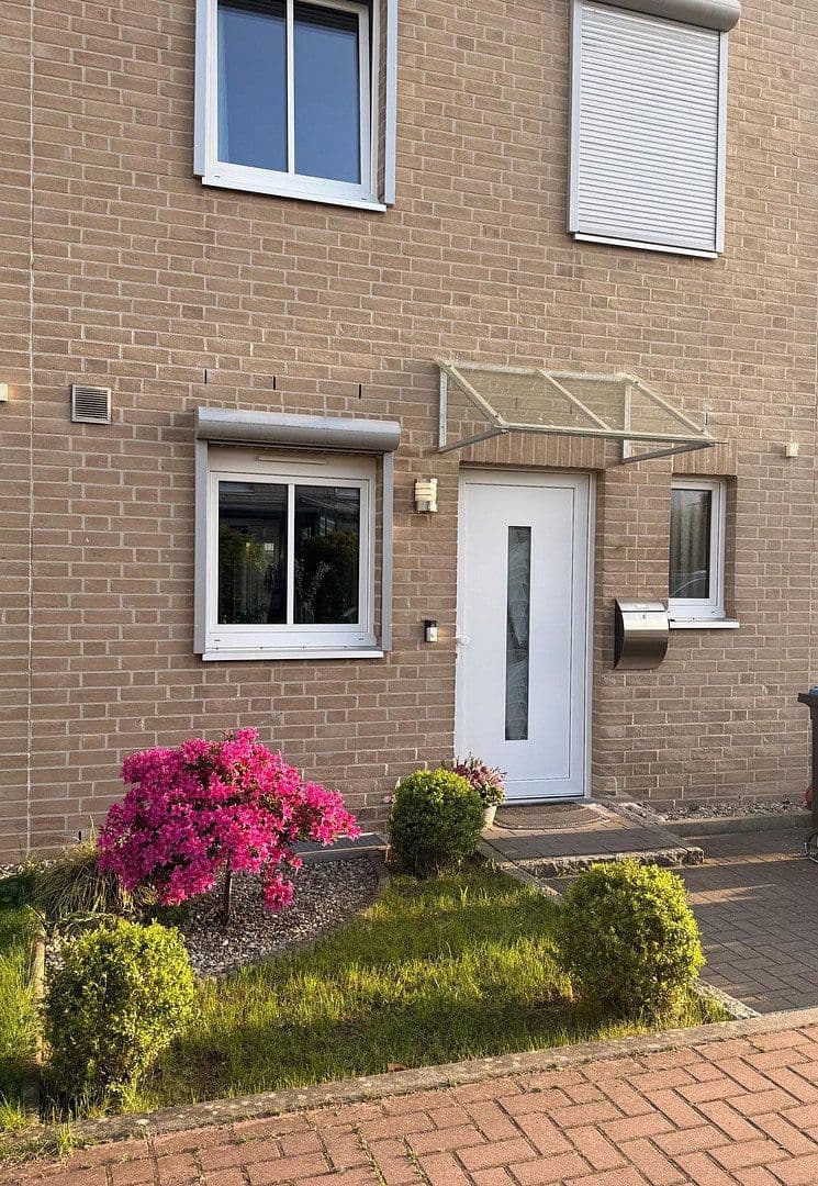 Prodej domu 111 m², pozemek 123 m², Ahrensburg, Šlesvicko-Holštýnsko Prodej domu 111 m², pozemek 123 m², Ahrensburg, Šlesvicko-Holštýnsko
