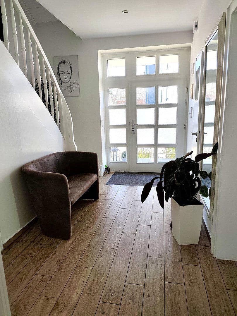 Prodej domu 177 m², pozemek 723 m², Langenhagen, Dolní Sasko Prodej domu 177 m², pozemek 723 m², Langenhagen, Dolní Sasko