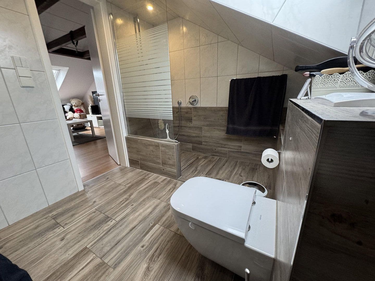 Prodej domu 177 m², pozemek 723 m², Langenhagen, Dolní Sasko Prodej domu 177 m², pozemek 723 m², Langenhagen, Dolní Sasko