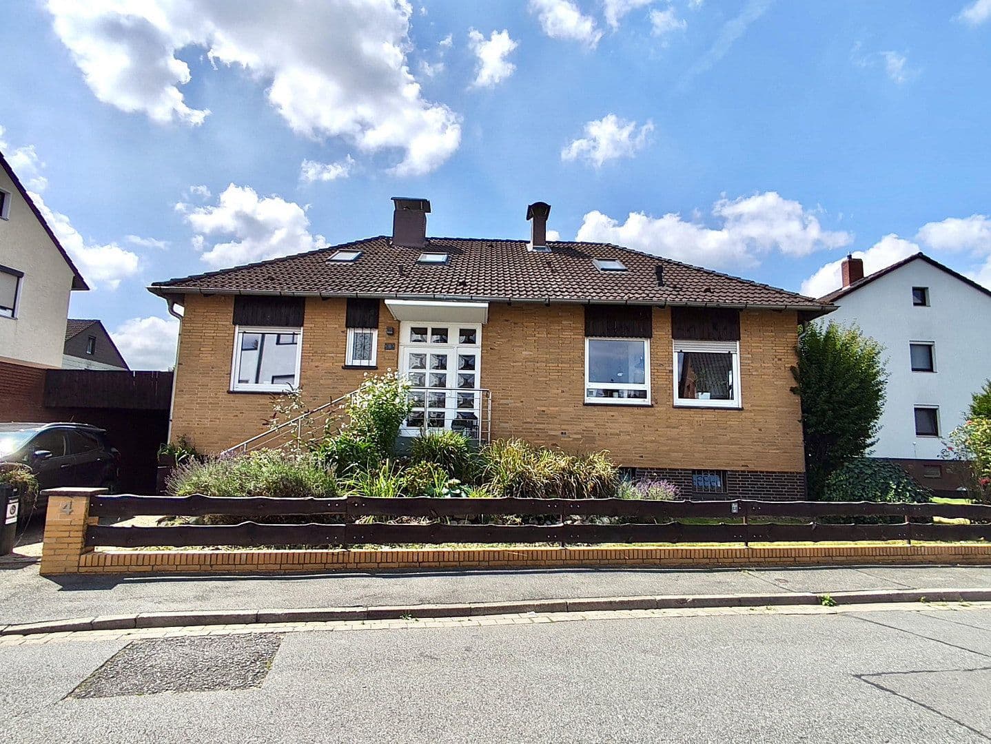 Prodej domu 177 m², pozemek 723 m², Langenhagen, Dolní Sasko Prodej domu 177 m², pozemek 723 m², Langenhagen, Dolní Sasko