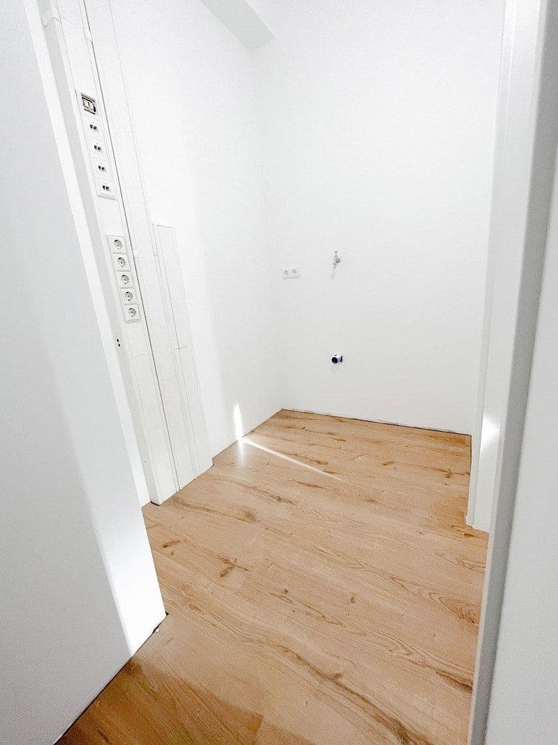 Pronájem bytu 4+kk 95 m², Ilsfeld, Bádensko-Württembersko Pronájem bytu 4+kk 95 m², Ilsfeld, Bádensko-Württembersko