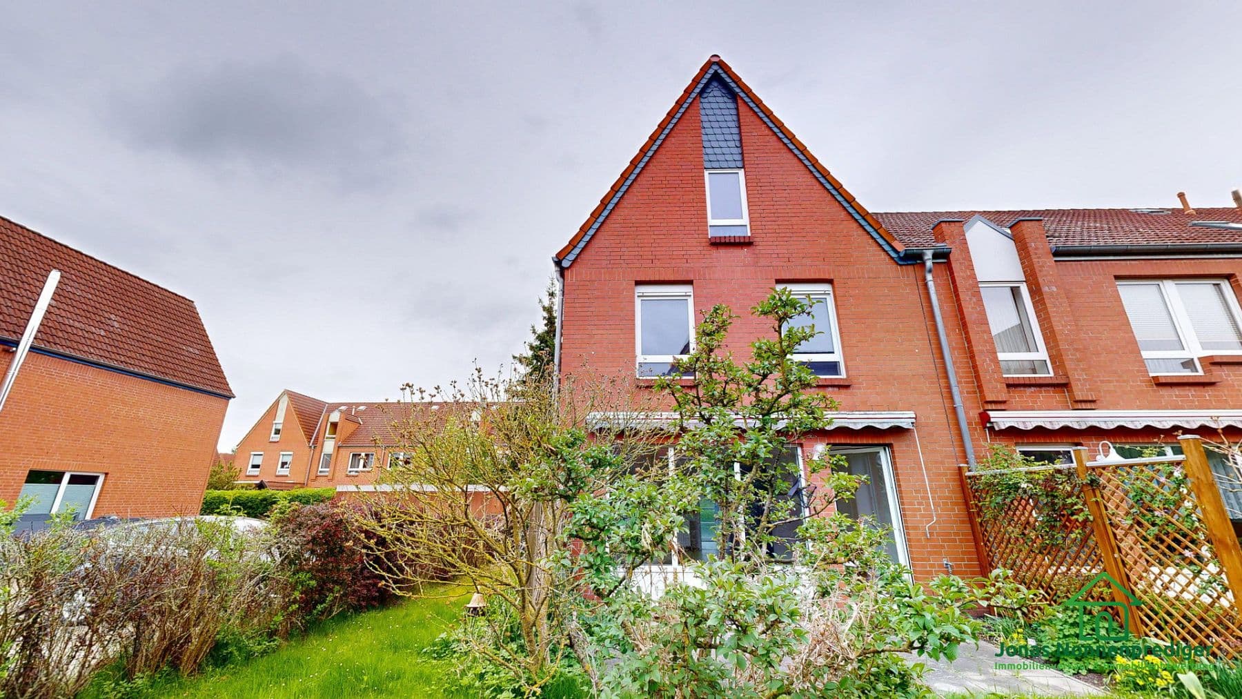 Prodej domu 151 m², pozemek 227 m², Nedderfeld 112, Schwerin, Mecklenburg-Vorpommern Prodej domu 151 m², pozemek 227 m², Nedderfeld 112, Schwerin, Mecklenburg-Vorpommern